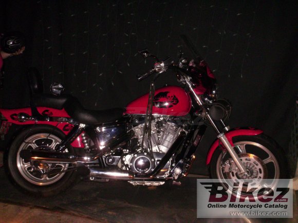2000 Honda VT 1100 C3 Shadow photo